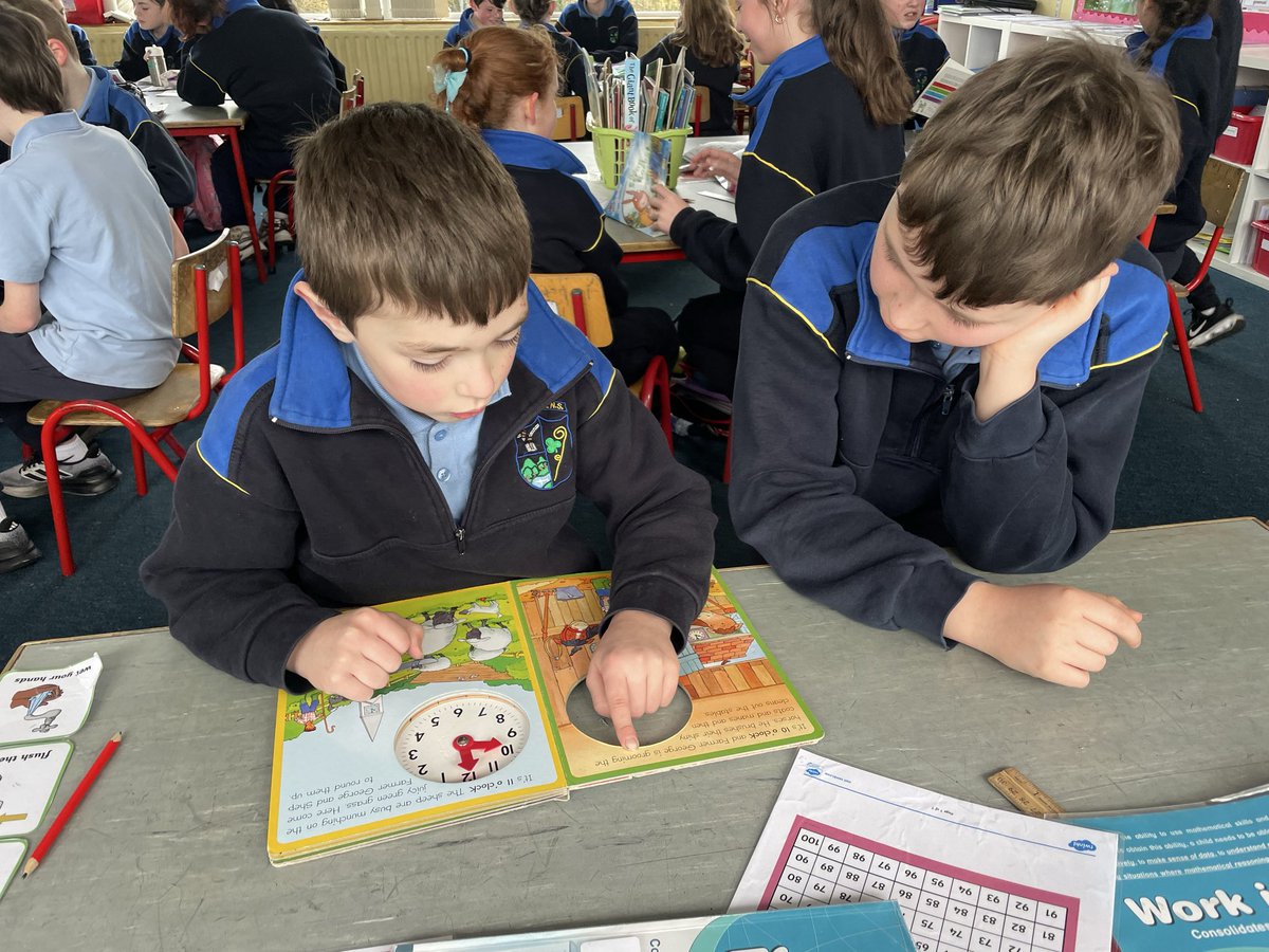 IrwinBehy's tweet photo. Pancake Tuesday and Buddy reading with 5th class 📚🥞 https://t.co/8vHUbJ4IRy