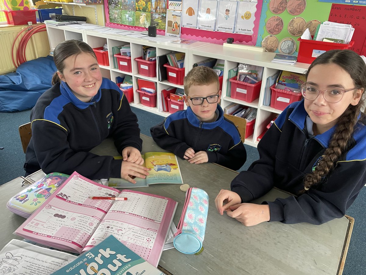 IrwinBehy's tweet photo. Pancake Tuesday and Buddy reading with 5th class 📚🥞 https://t.co/8vHUbJ4IRy