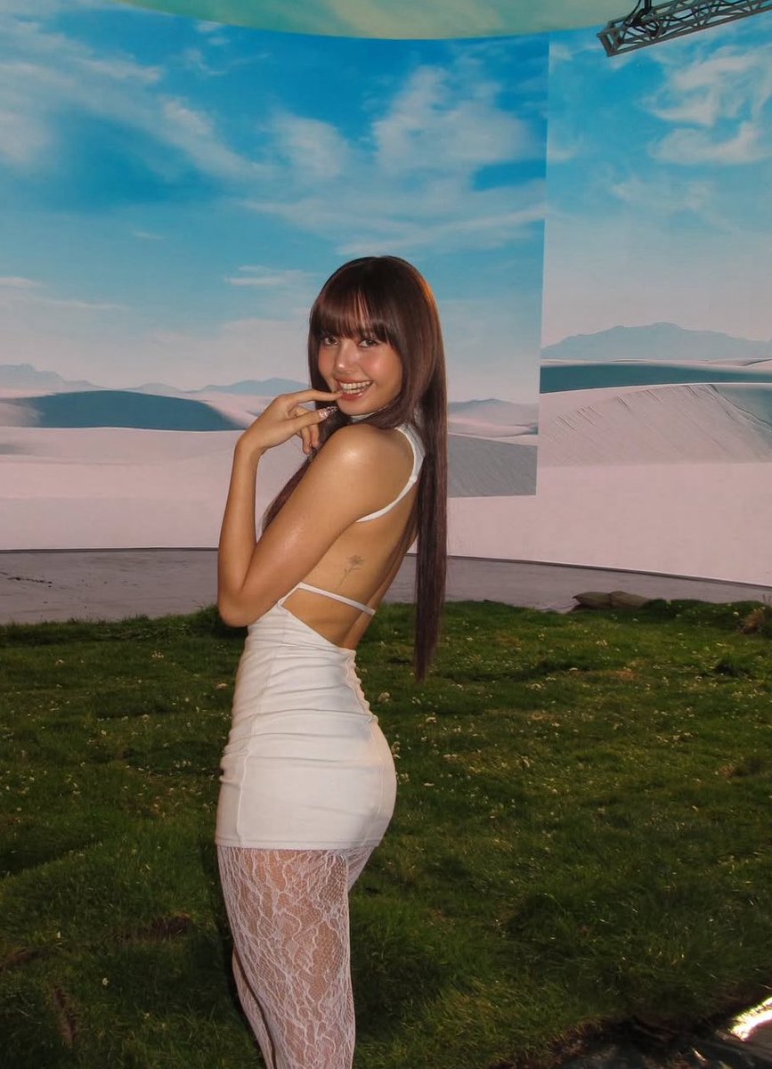 #LISA IG update: 

“Kith Women Spring 2026. Designed by me.”

🔗 instagram.com/p/DU3YlUyE3N-/…

<a href="/wearelloud/">LLOUD</a> 

LISA KITH GUEST DESIGNER
#KithWomenDesignedByLISA 
#LISAxKITH