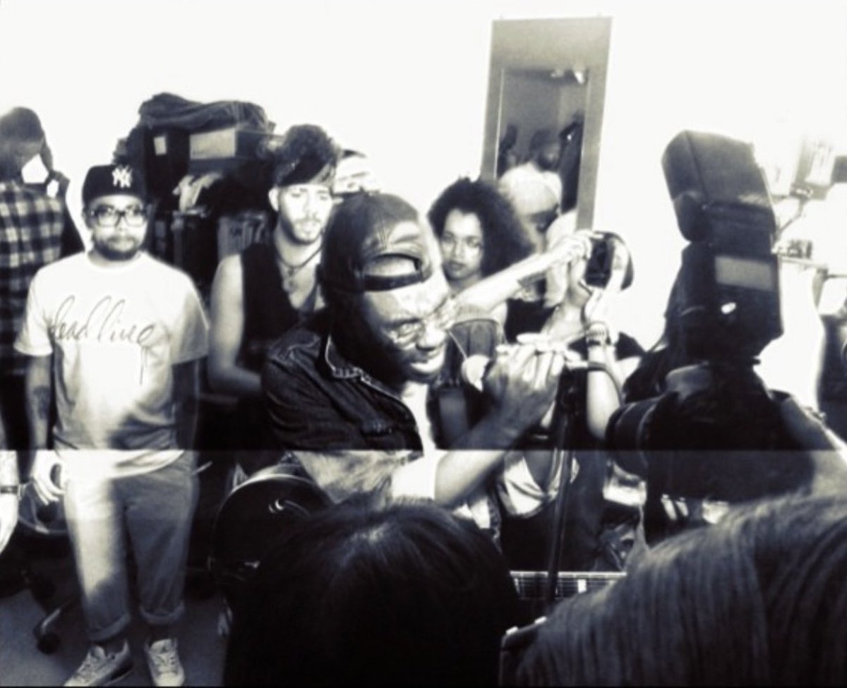 FanHynes's tweet image. 🩸🍊🎧🔁FanHynes Vault Vintage Blood Orange and Friends… #BloodOrange #DevHynes #DevonteHynes #FanHynes #FanPage #devdataset #devdayeveryday🩸🍊🎧🔁