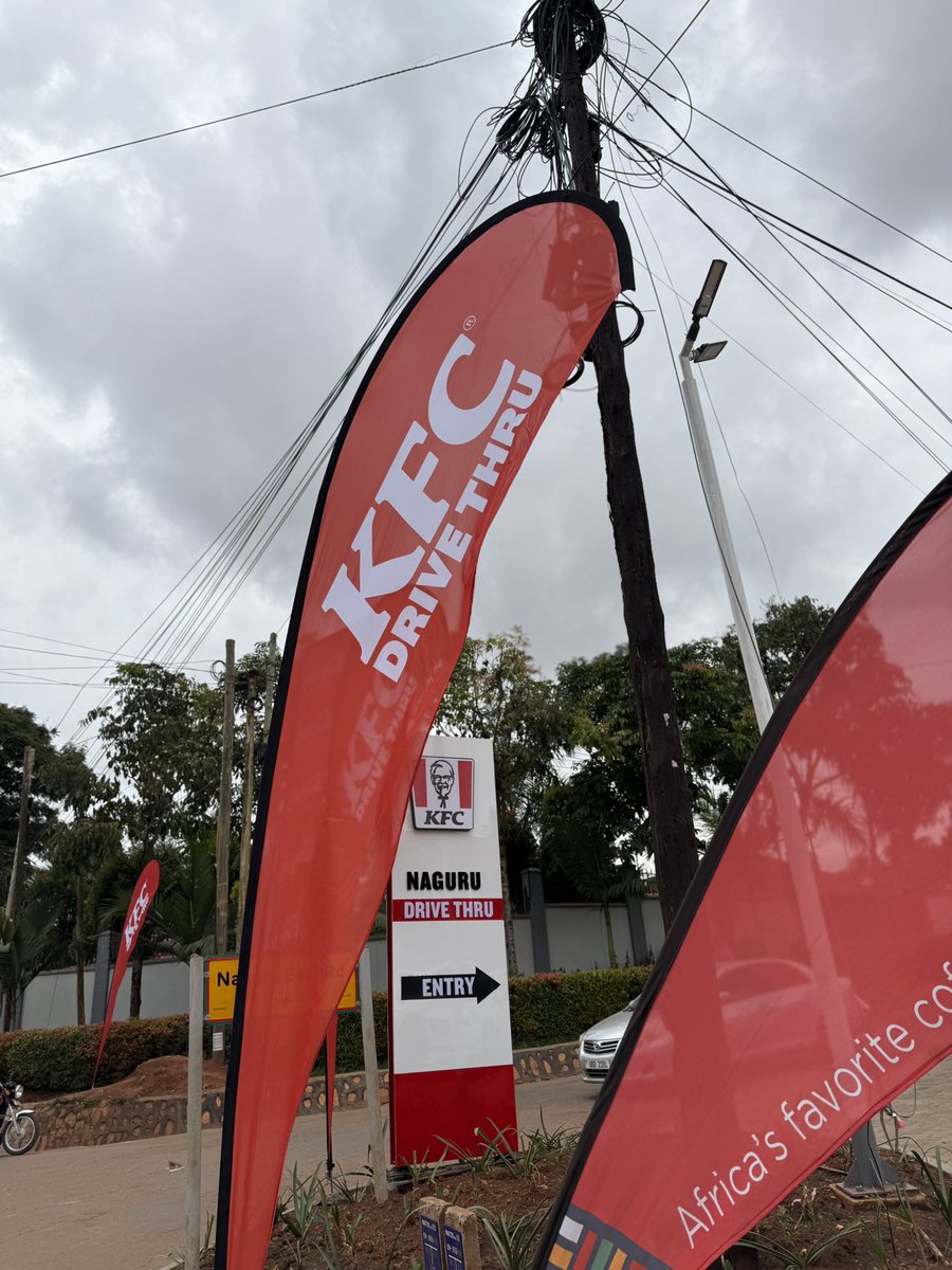 bamwinejnr's tweet photo. KFC Naguru is now open 🥳 https://t.co/Wghft0obX4