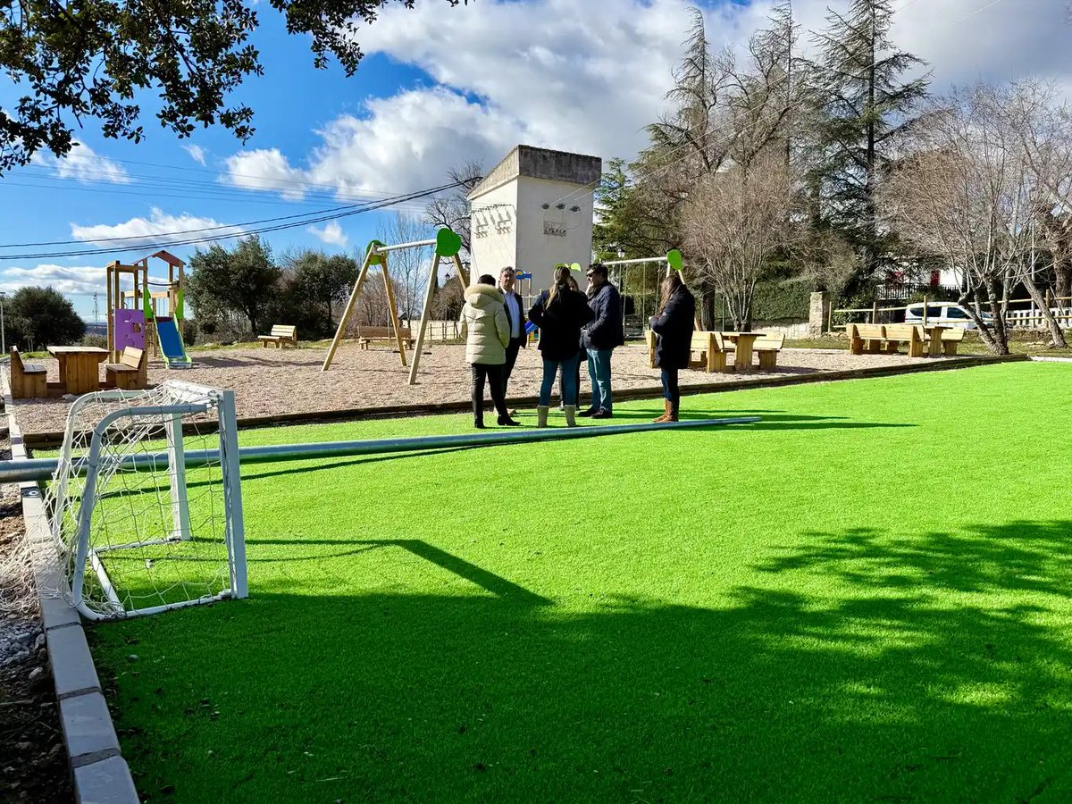 ⛰️ La <a href="/ComunidadMadrid/">Comunidad de Madrid</a> invierte más de 2 millones de euros en mejorar las infraestructuras de #MirafloresdelaSierra

✅ A través del Programa de Inversión Regional 22/26 se ha reformado el ayuntamiento y se ha renovado el firme de 14 calles.

+Info: c.madrid/1lcpf