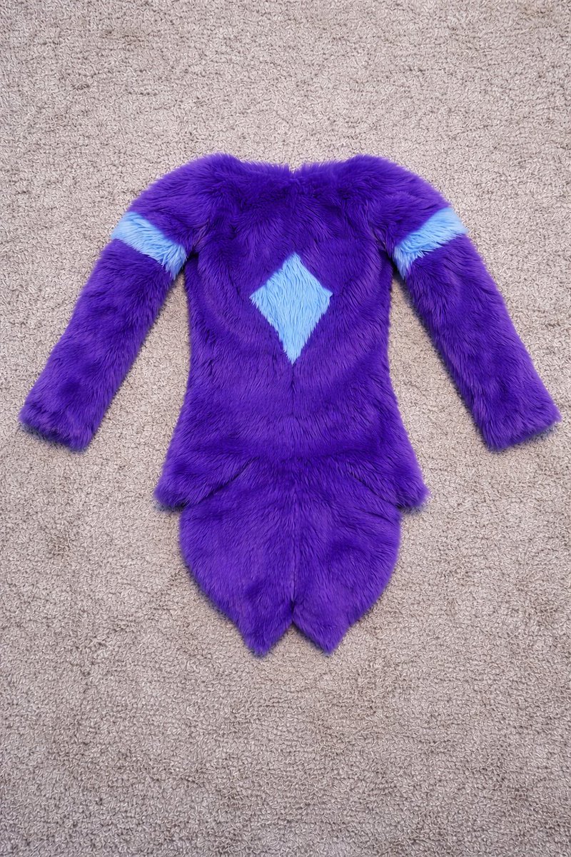 p1ushh's tweet photo. Remember all that cutting and shaving? It’s finally coming together now watching the suit slowly take shape like this is the most satisfying feeling ever.✂️
#Fursuit #FursuitEveryday #fursuitmaker #fursuitwip #fursuits #fursuiter #partial #fursuitcommissionsopen #fursuitmaking https://t.co/rtSZwL2n2q