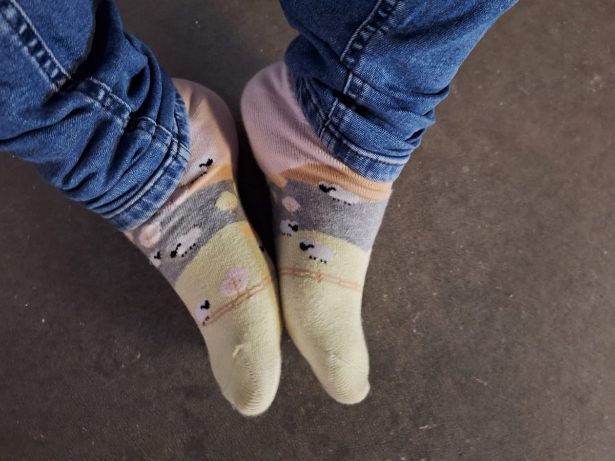 socks_sneakers's tweet photo. New socks 😍

#socks #socken #buntesocken #colorfulsocks #sockenfetisch #socksfetish #girlsocks #socksgirl #sweatysocks #dirtysocks https://t.co/0CzoJmrH65