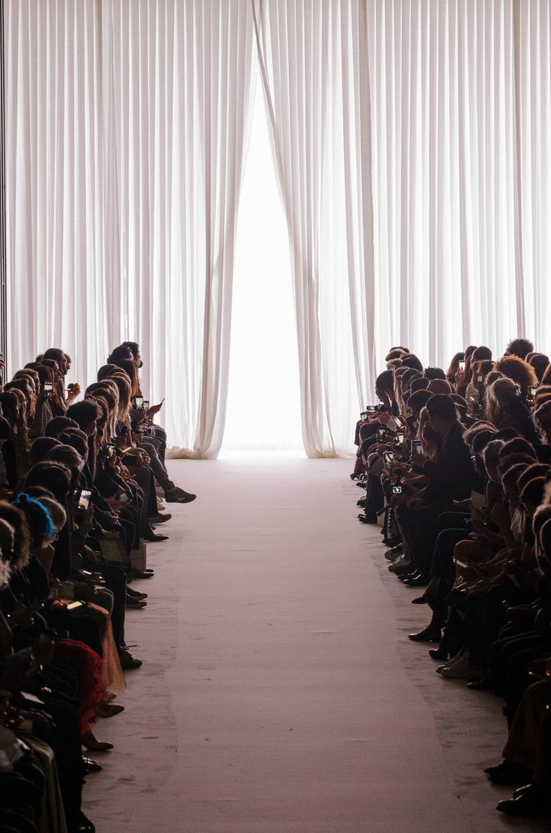 Modelor_interim's tweet photo. Paris s’apprête à battre au rythme de la Fashion Week Womenswear FW26/27, du 02 au 10 mars 2026 !
La Fashion Week, c’est :
De l’adrénaline
De la précision
De l’exigence
Et vous, êtes-vous disponibles ?
#ParisFashionWeek #ah2026 #modelor #Interim #recrutement #toutlemonde https://t.co/MIaw2Li1HZ