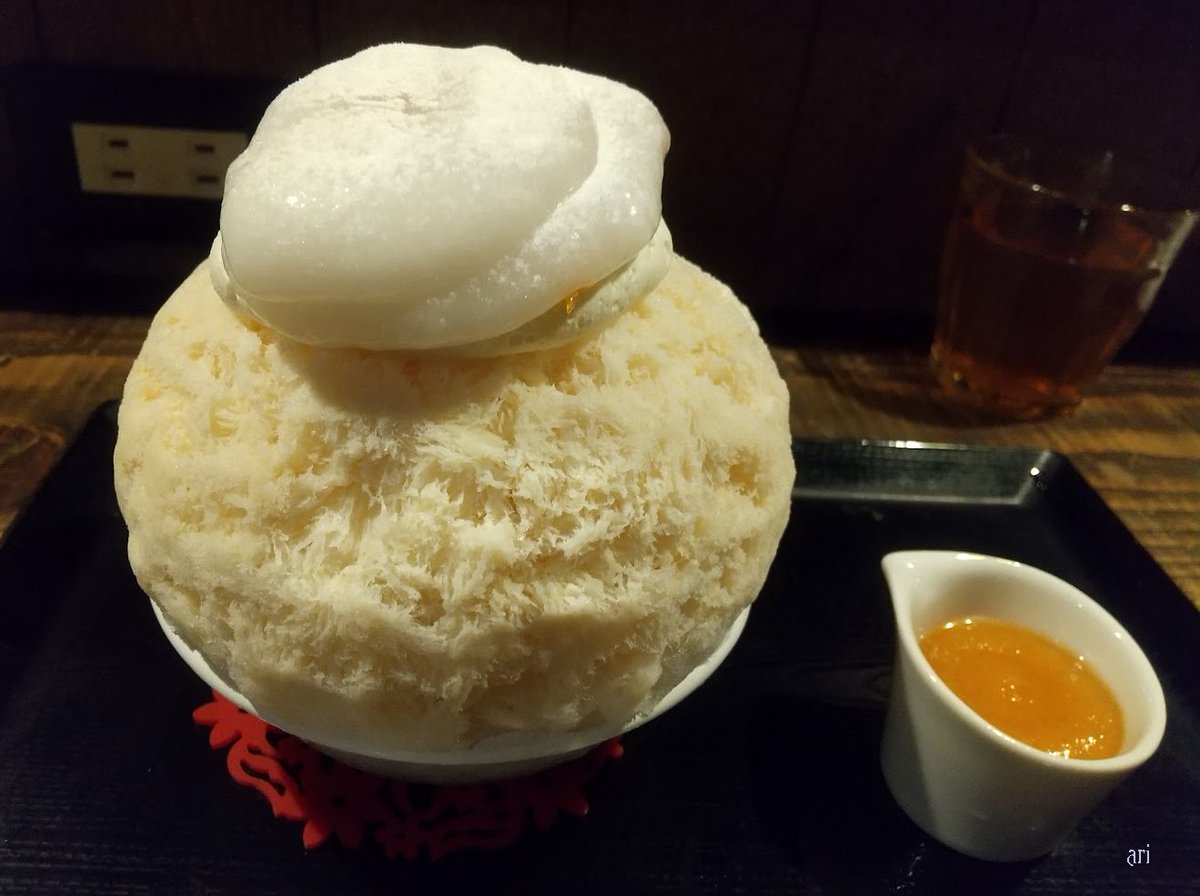 志膳　
大福氷（小）柿（あんぽ）
ねっとり甘いあんぽにとろもちソース　中に柿果肉と小豆餡も　小ぶりなのに満足度ばつぐんな大福シリーズ最高でした！　他に夢中になってて梅干しリピしそびれた（泣）
（かき氷・時差投稿）