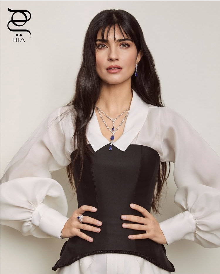No caption needed!🖤✨
#TubaBüyüküstün <a href="/hiamag/">مجلة هي</a>
