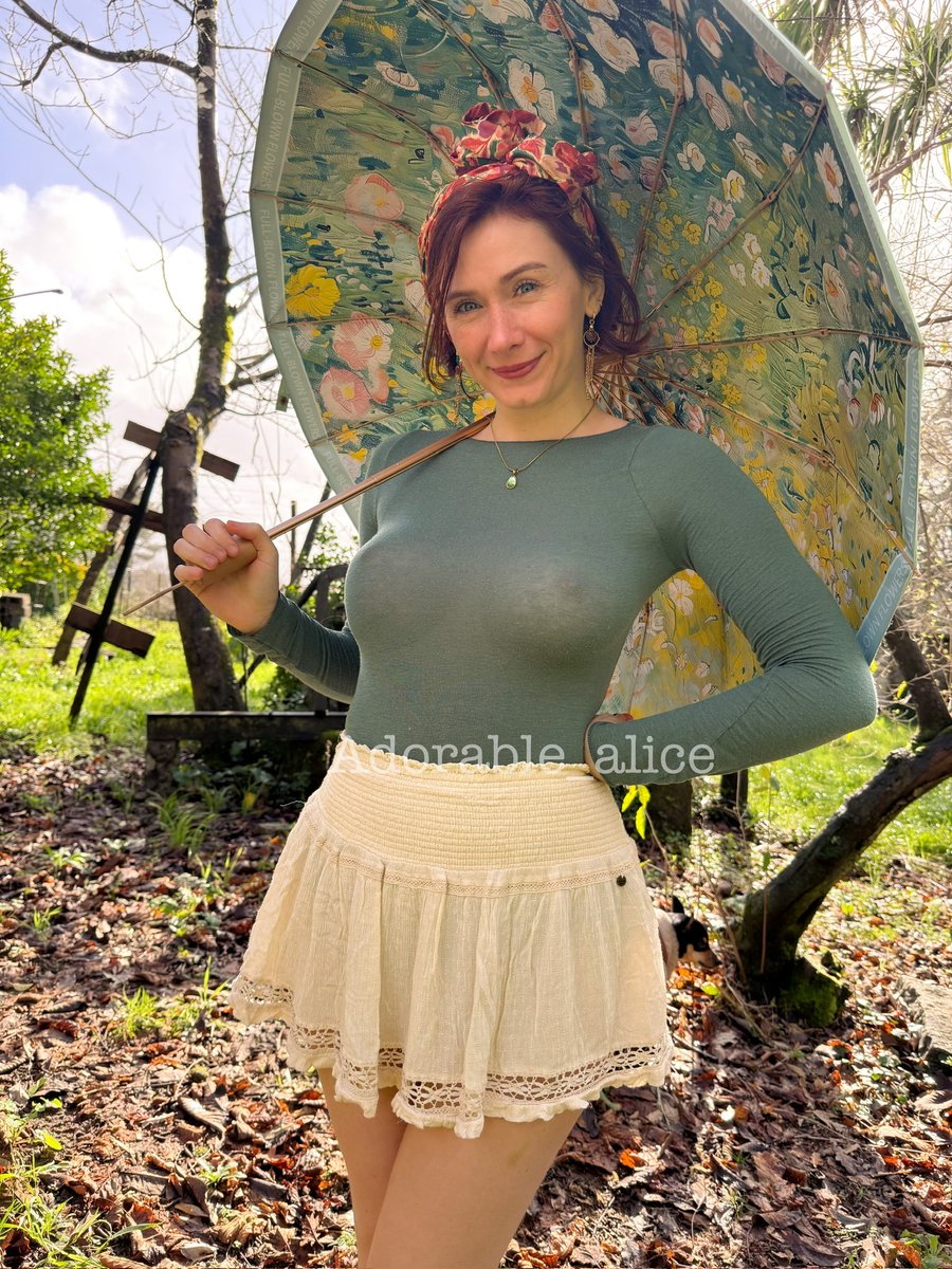 Adorkable Alice tweet media