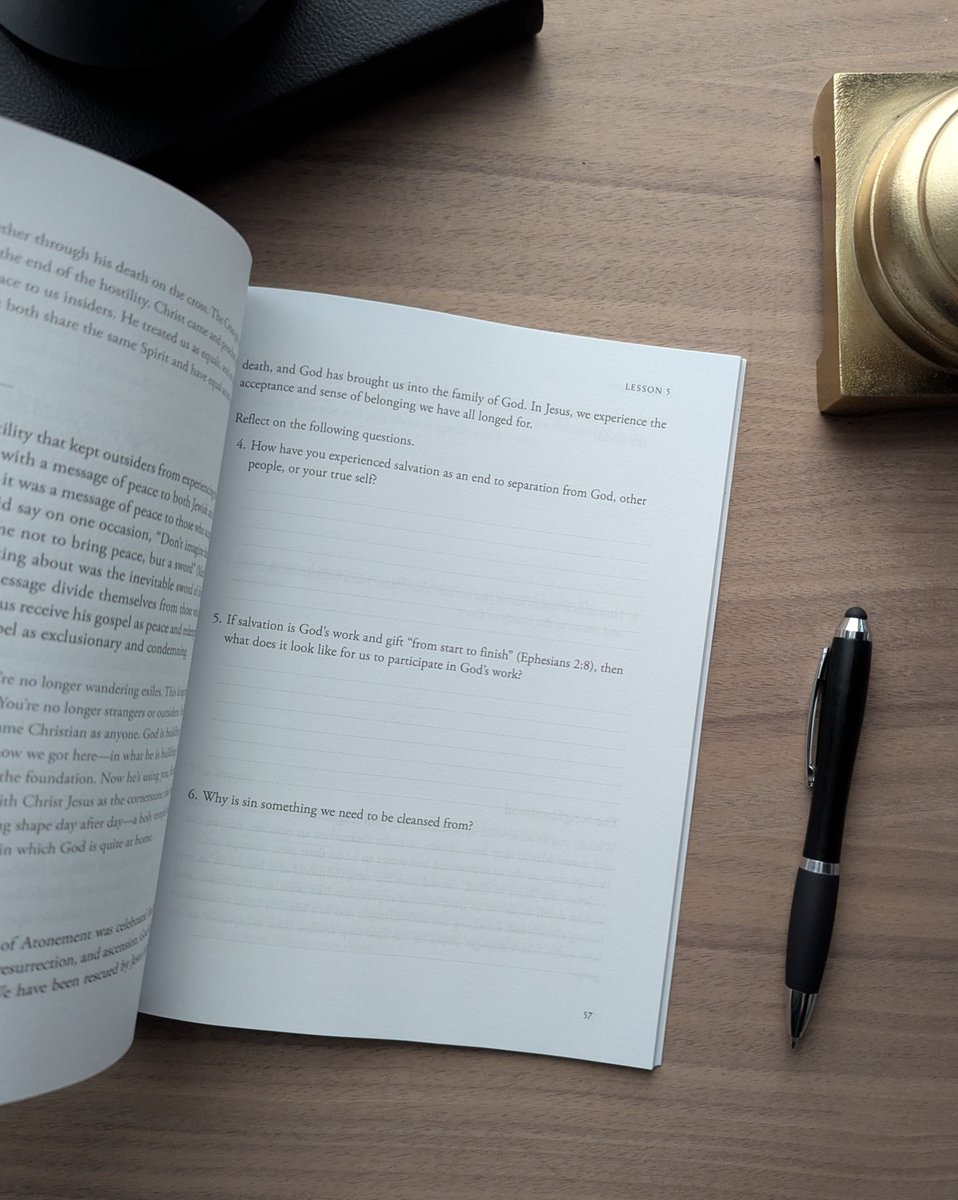 NavPress tweet media