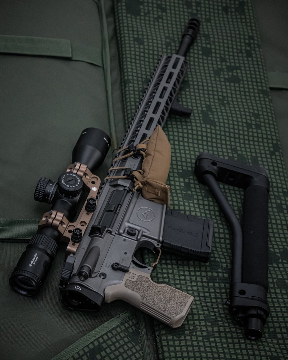 OpticsPlanet's tweet photo. If I told you this 6 ARC build was under 6lbs would you believe me?

It’s The Magnesium Advantage

Build Specs
@roamriflesofficial Magnesium Receiver Set & Magnesium 12.5” Rail
@Faxon_Firearms 6mm ARC Barrel, BCG, Gas Block & Gas Tube
@precisionarmament 6mm Hypertap Ti Brake
@athlonoptics Helos BTR Gen2 2-12x42
@dlocprecision Tan Cantilever Scope Mount
@timneytriggers AR Targa 2 Stage Trigger & AR 49er Safety Selector
@diefreeco Kung Fu Grip & Full Stop
@stoic_solutions_ Streamline Barricade Bag
@radianweapons Raptor Charging Handle
@sterndefense RAB-AD
@DoubleStarCorp ARFX Stock
@ARMASPEC_USA SCS Buffer System
@jprifles Buffer Spacer
@forwardcontrols TGF

📸 @thetacticalden