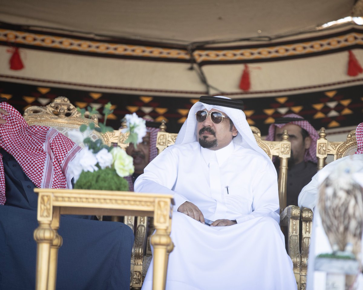 FrusiyaHB's tweet photo. حضور يليق بالمناسبة 🤍

تشرفنا بحضور رجل الأعمال الأستاذ محمد العلي 
للحفل الختامي لسباقات ميدان فروسية
حفر الباطن 

#ميدان_فروسية_حفرالباطن https://t.co/FpQBdvIZxH