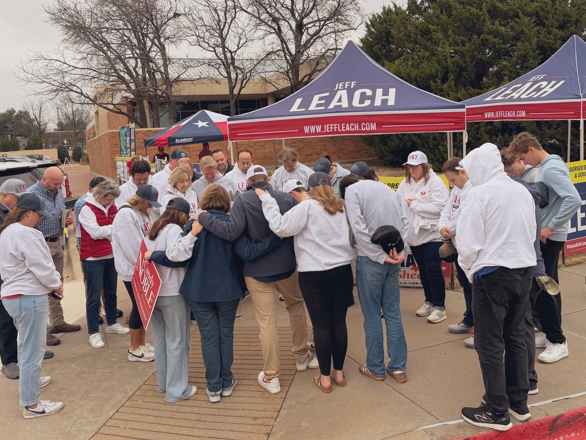 leachfortexas's tweet photo. #TeamLeach is out in full force this morning at the polls! Our friends, neighbors, volunteers and supporters are simply the best of the best — and I couldn’t be more grateful. #HD67 https://t.co/w8ZBgObOqW