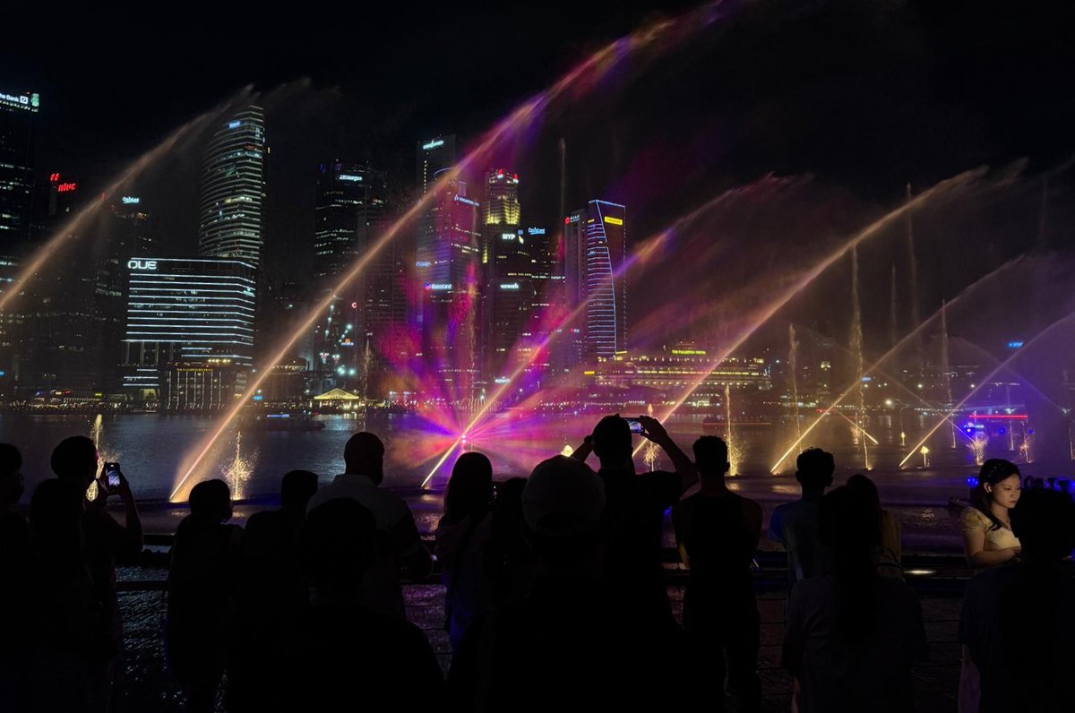 The World Is Drowning in Tourists. Who Should Pay the Price? I’m the problem, it’s me bloomberg.com/news/features/…