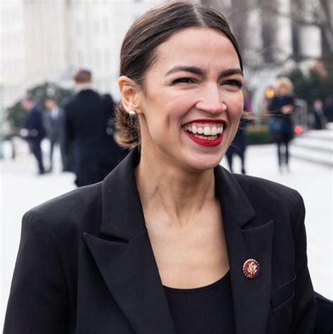 FJHalle's tweet image. "Of course I know where the Equator is. It's where Santa Claus lives!"