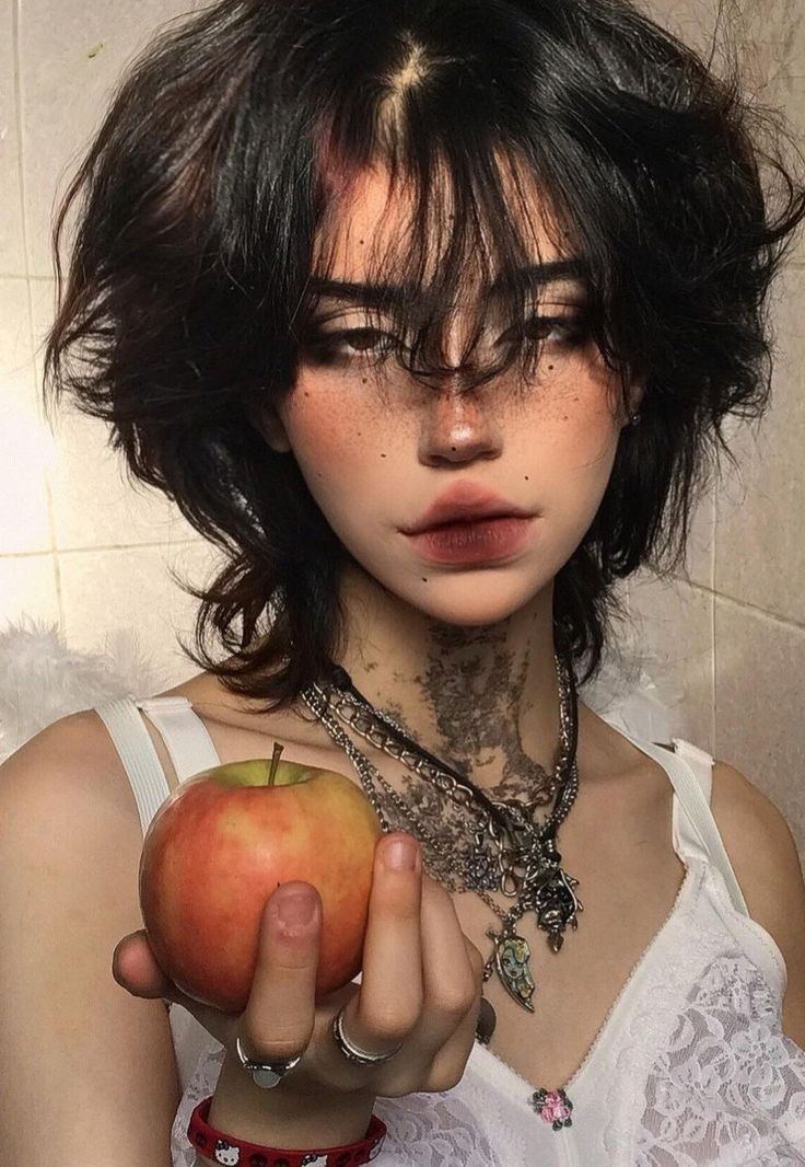 ㅤㅤㅤ
ㅤㅤㅤ⸻ Je suis le serpent, accepte tu ma pomme ? 
ㅤ