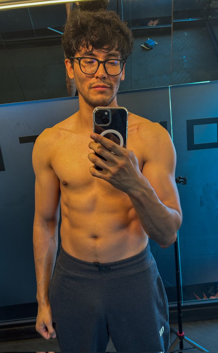 Javi wrestler tweet media