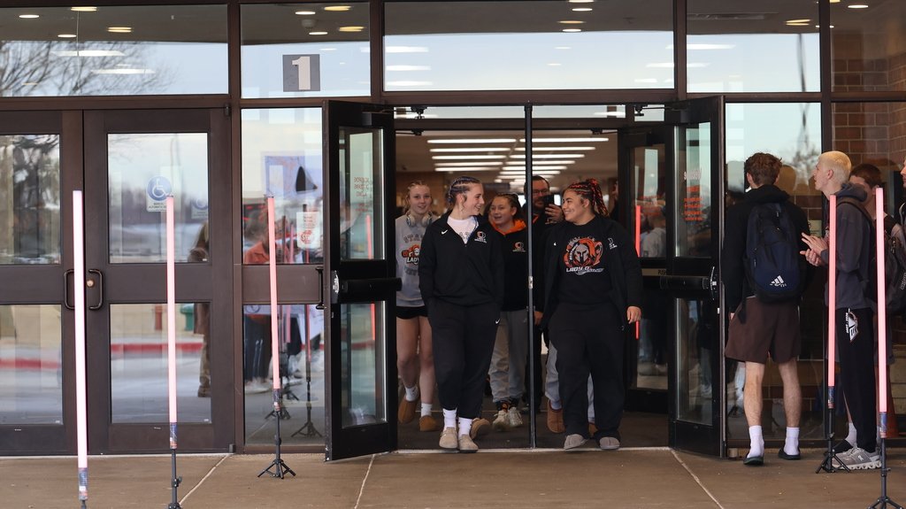 BeatriceHigh's tweet photo. Good Luck at State Wrestling, Ladies!!
Cooper-Book @ 100
Johnson @ 105
Boller @ 130
Gibson @ 145
Hofeling @ 155
Calloway @ 235 https://t.co/T3vAb7nUr0