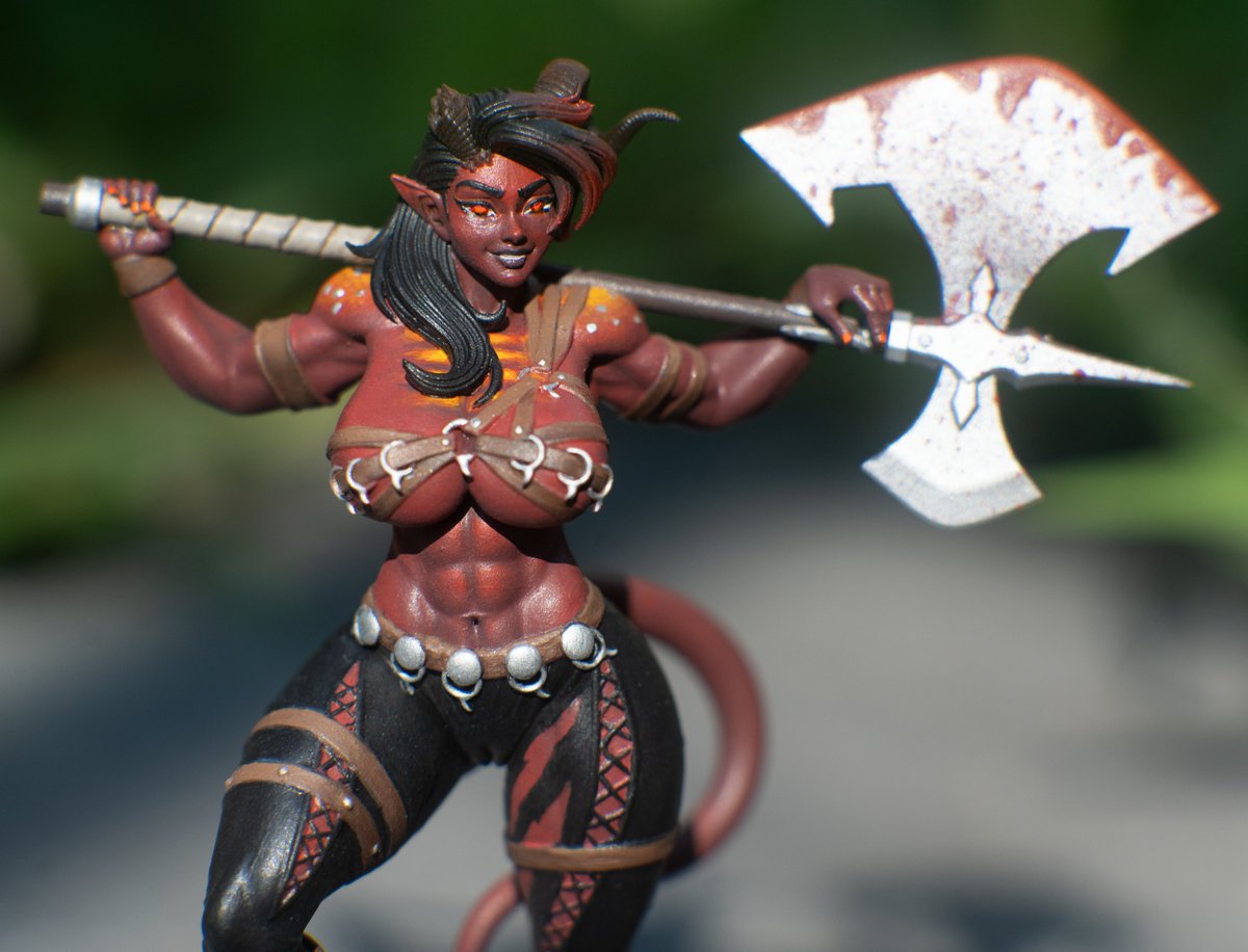 Amelia, the professional tweet media