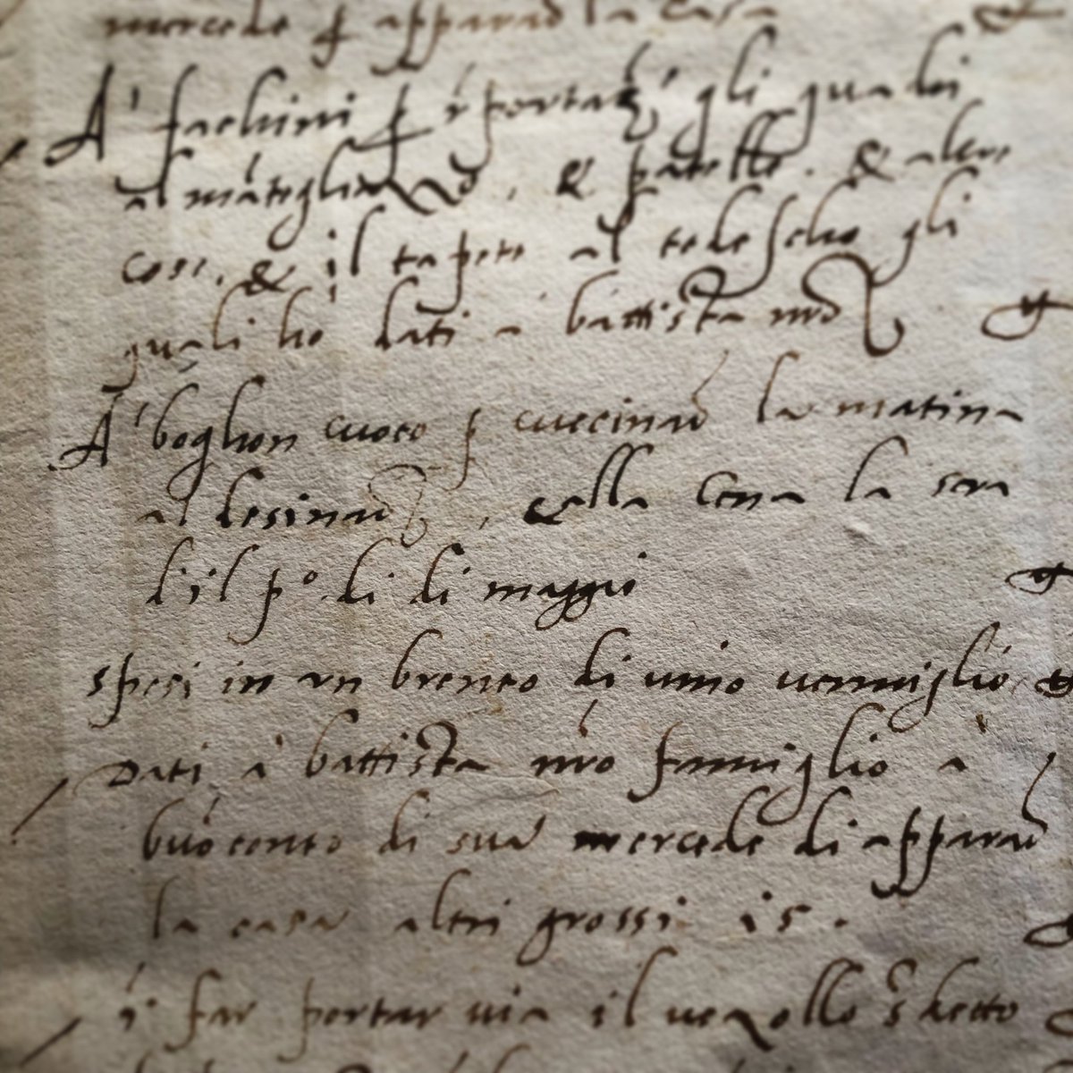 michemagna's tweet photo. A’ boghon cuoco per cucinare la matina al desinare, e alla cena la sera d’el primo di di maggio Lire 1 soldi 16

Spesi in un brento di vino vermiglio Lire 2 soldi 14

[1556] https://t.co/ttkYIZrqLR