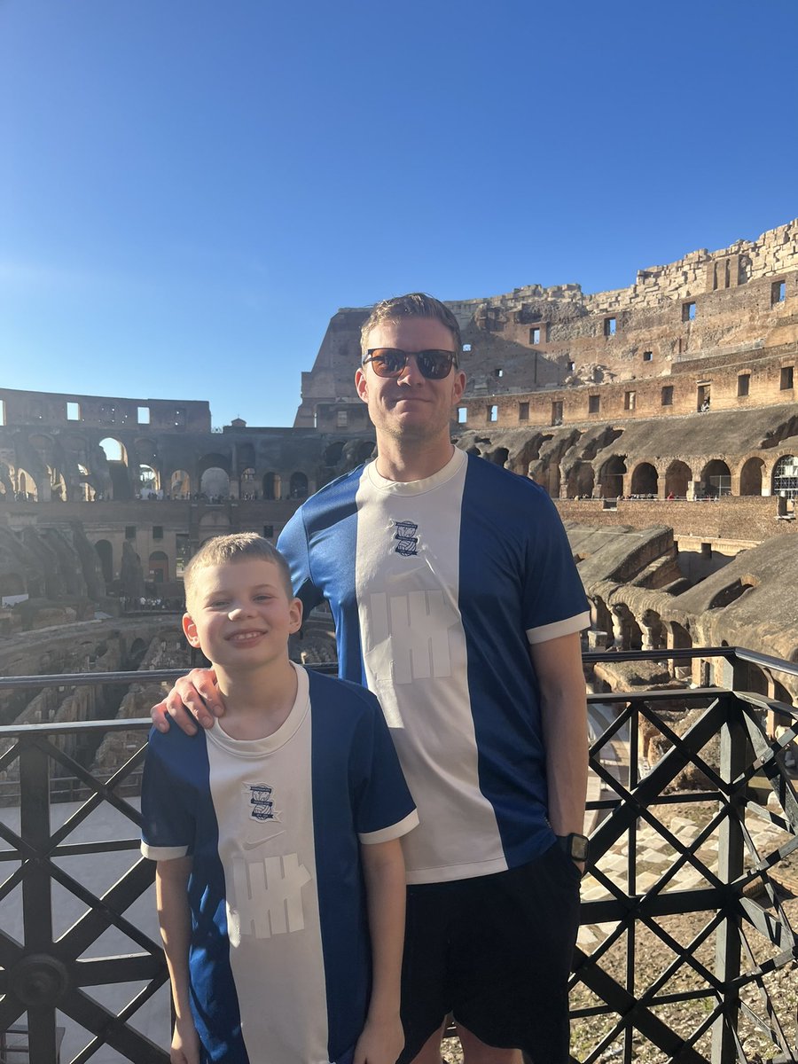 simpson4889's tweet photo. Taken the penguin to Rome 😎💙 @BCFC https://t.co/DDRC8fz2bV