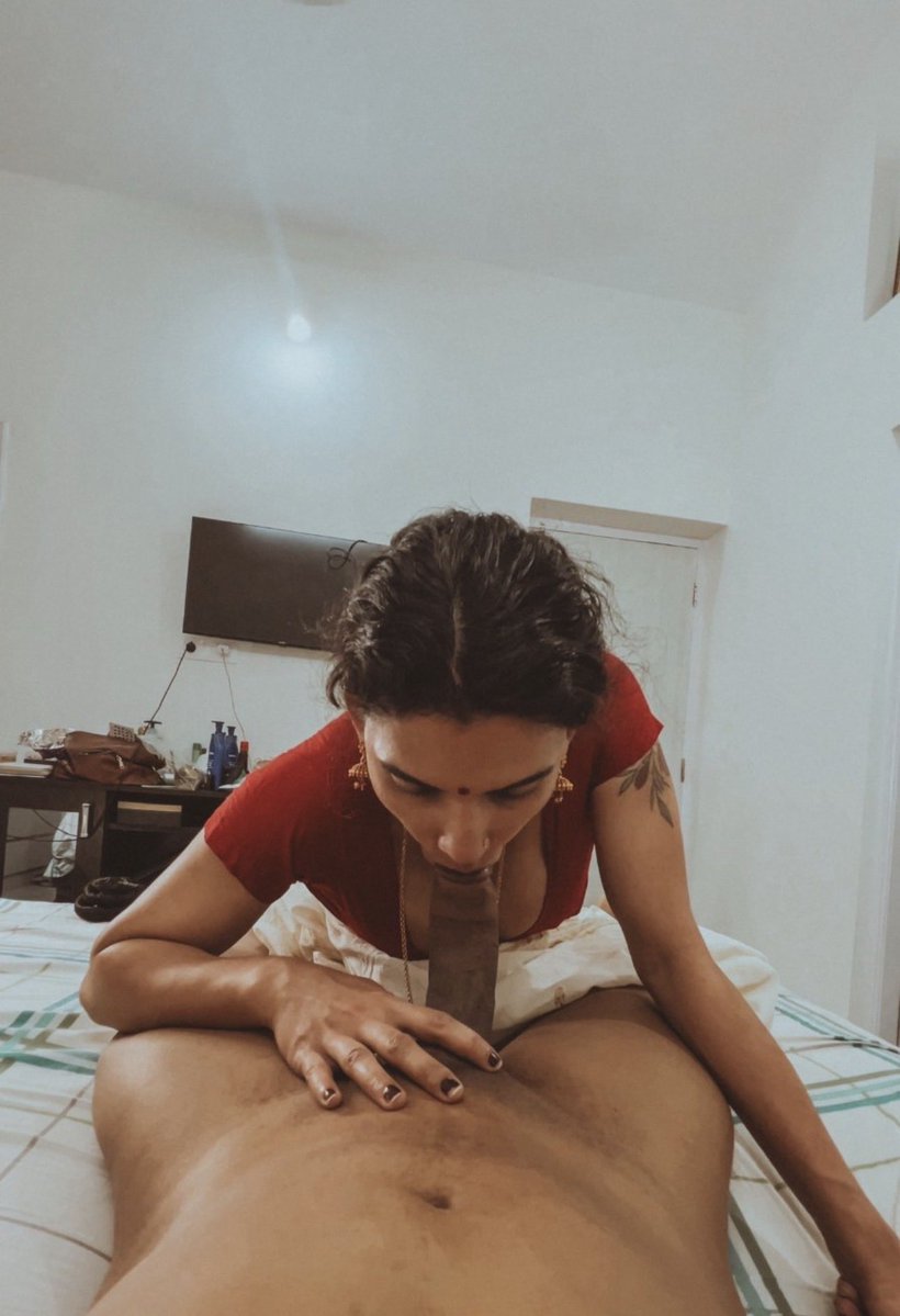 SouthIndianBBC's tweet photo. Its always wonder Meeting her
https://t.co/2dm3LnOIoH 🥰😋 https://t.co/HbtrVj3Bho