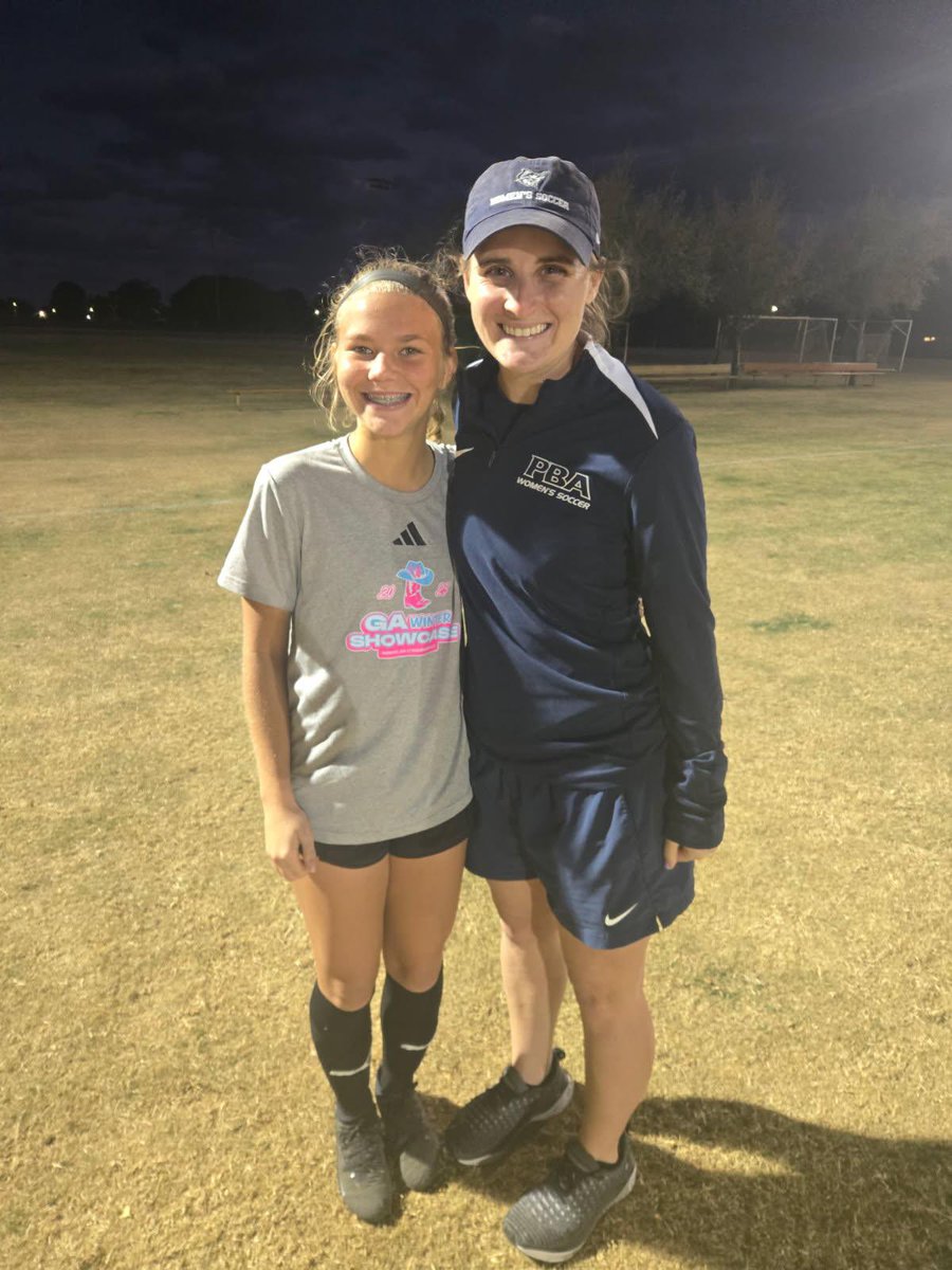 heiditrout10's tweet photo. Thank you @SailfishWS for an unforgettable experience! So grateful for the opportunity to learn, grow, and be inspired by such an amazing coach and program 💙⚽️ #GoSailfish @ImYouthSoccer @TheSoccerWire @SCU321 @GAcademyLeague https://t.co/ajEmhdJDIG
