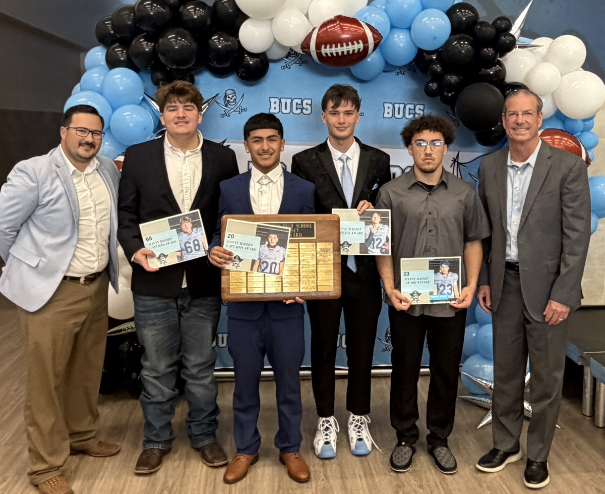 DannyMassey44's tweet photo. Congratulations to the @BwoodBucsFB Captains: Jase Bullard, Julian Diaz, Noah Phillips, Abimael Angel! #FutureReadyLeaders https://t.co/yeGJxF5l5h