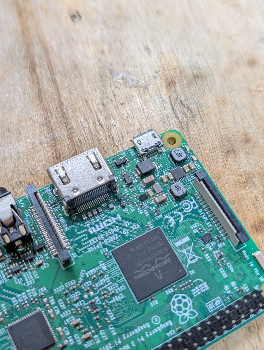 らて🫠 tweet media