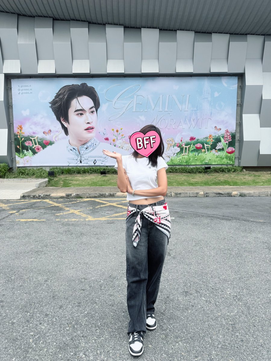 norryaa's tweet photo. เชคอินเรียบร้อยทั้ง2ป้าย ❤️‍🔥💝 ฉวยเด่นเป็นสง่ามาก 😍😍

#GeminiProjectTH
#RISERCONCERT
#Gemini_NT #เจมีไนน์ https://t.co/ZGkkrklV3V