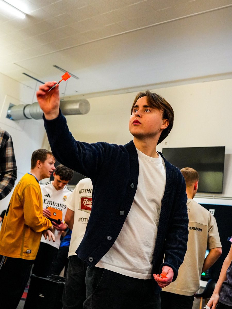 Aron Elí Kristjánsson tweet media