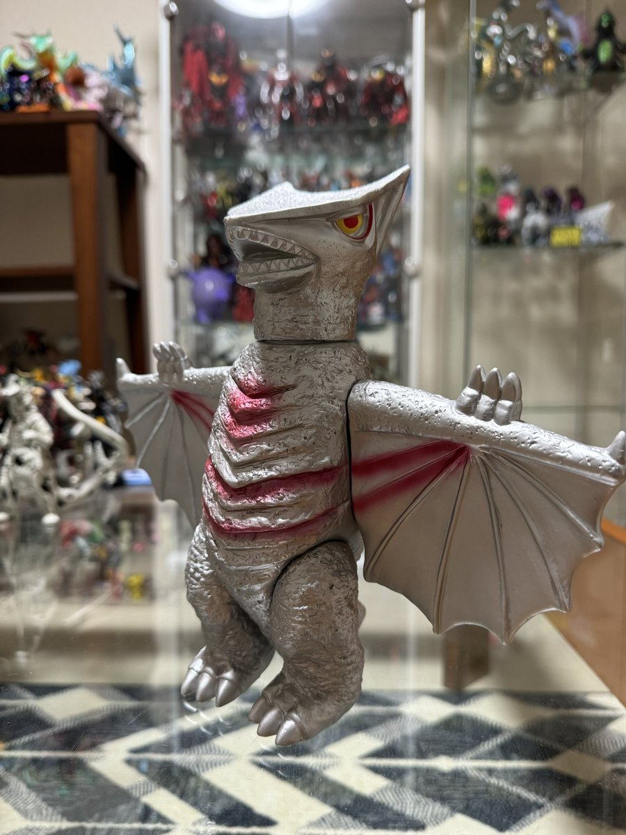 マーミット ビニールパラダイス 宇宙ギャオス！ @Karzworks ギロンと