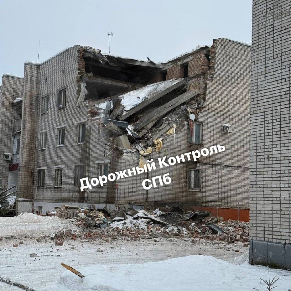 В Ленобласти не слабо рвануло в здании военной комендатуры. На газ сложно такое списать.