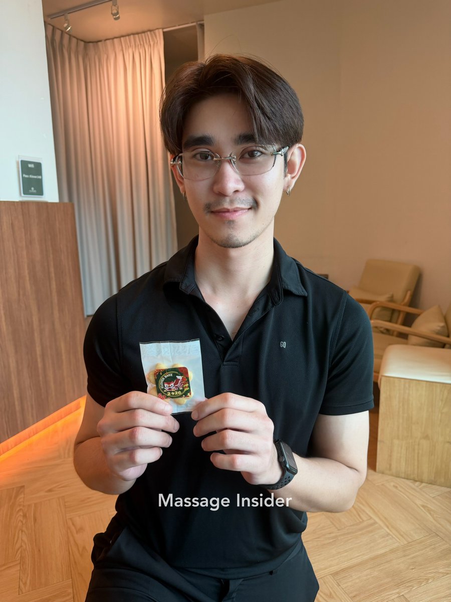 🧧ซินเจียยู่อี่ ซินนี้ฮวดไช้ 
🧧新正如意 新年发财

🧨นวดผ่อนคลายในช่วงเทศกาลตรุษจีน หลังจากต้มหัวหมูไหว้เจ้าเสร็จเรียบร้อยก็ตรงดิ่งไปหา “เทอราปิสเจมส์” ทันทีที่ ร้าน Klover Massages “นุ้งเจมส์” หนุ่มตี๋ Intrend ลุ๊ค natural มีความ organic สูง น่ากอด ผิวดีมาก ทักษะการนวดก็ดีงาม