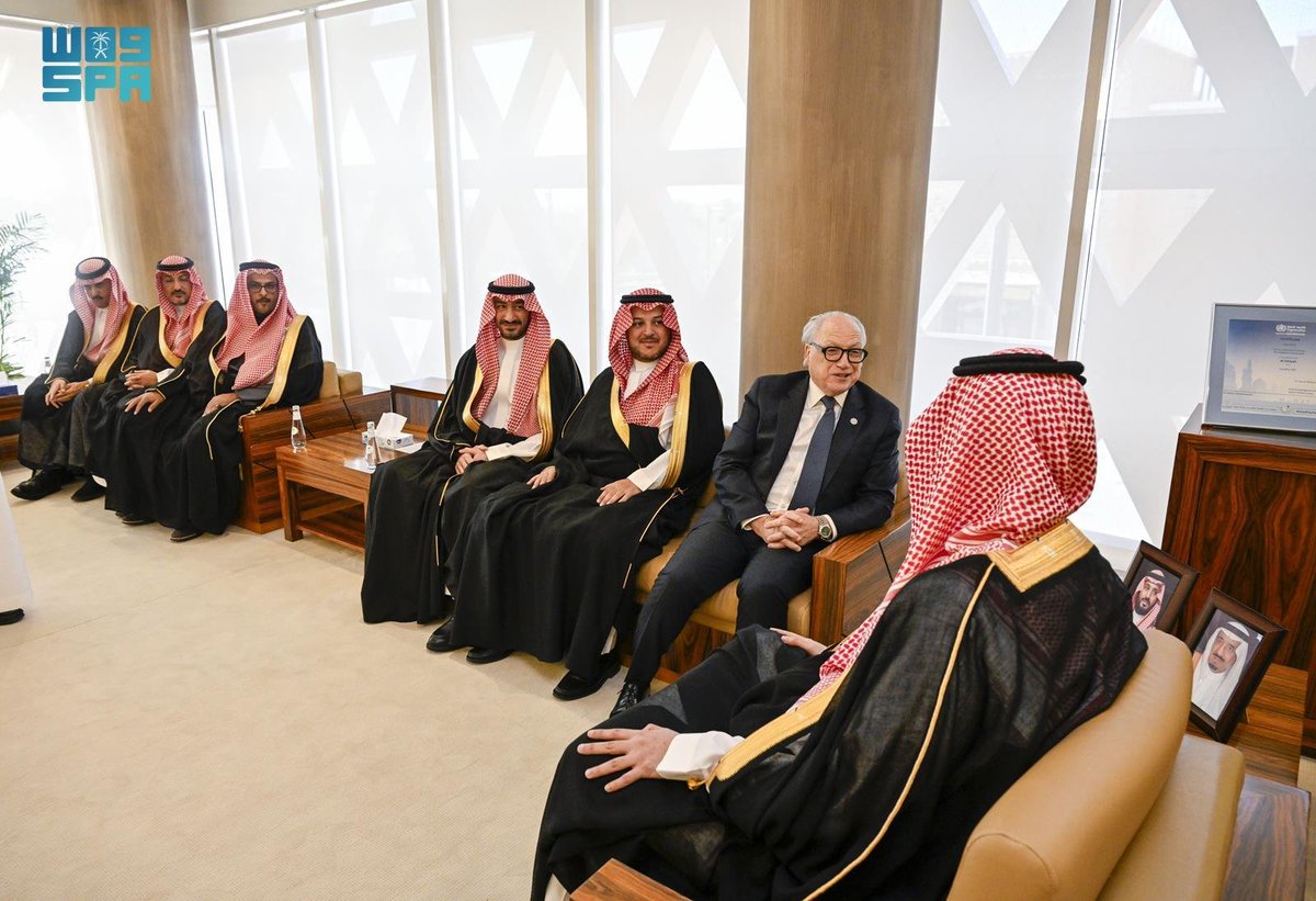 SPAregions's tweet photo. الأمير راكان بن سلمان يستقبل الرئيس التنفيذي لشركة الدرعية وأعضاء هيئة تطوير بوابة الدرعية.
https://t.co/pqrZYrPQTQ
#واس https://t.co/FvYx3DCVBZ