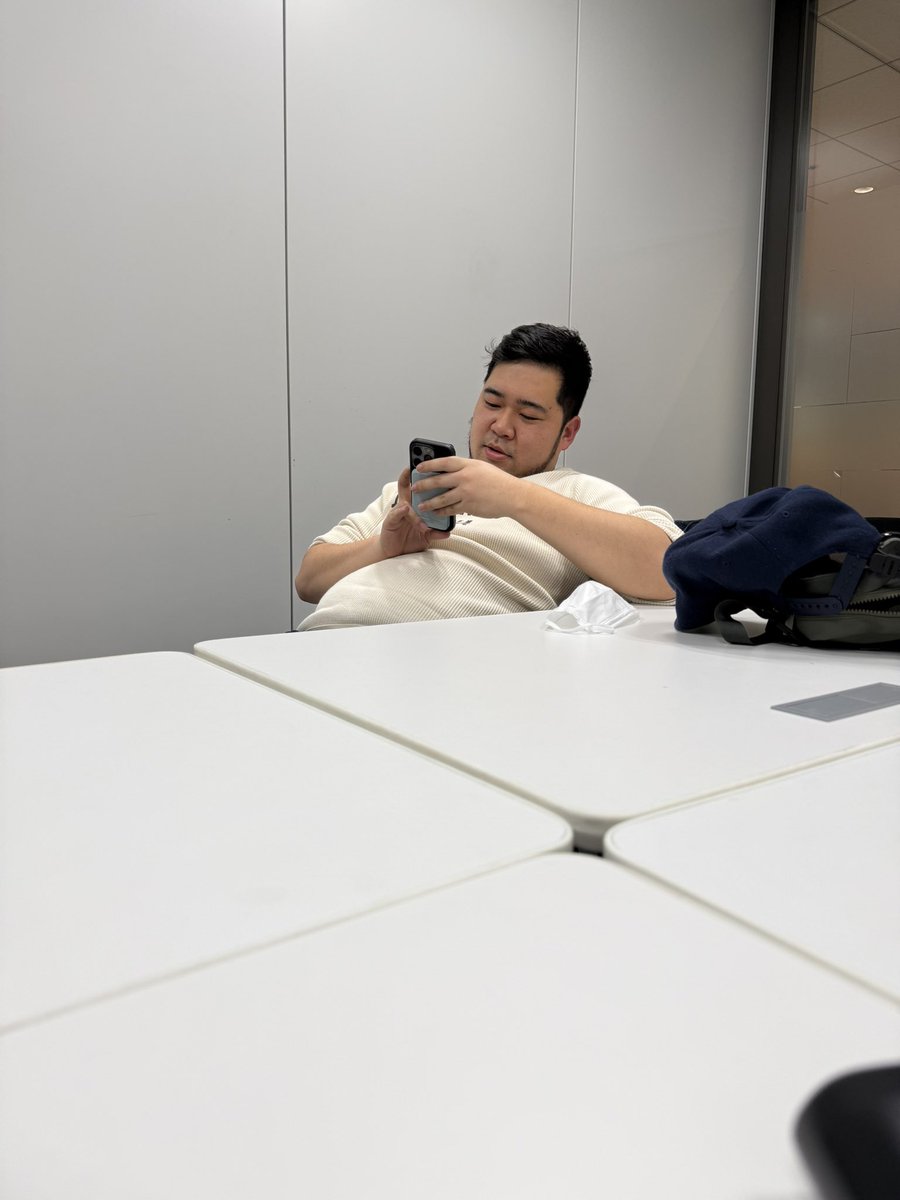 どういう事なん？って聞いても何も知らないらしい。