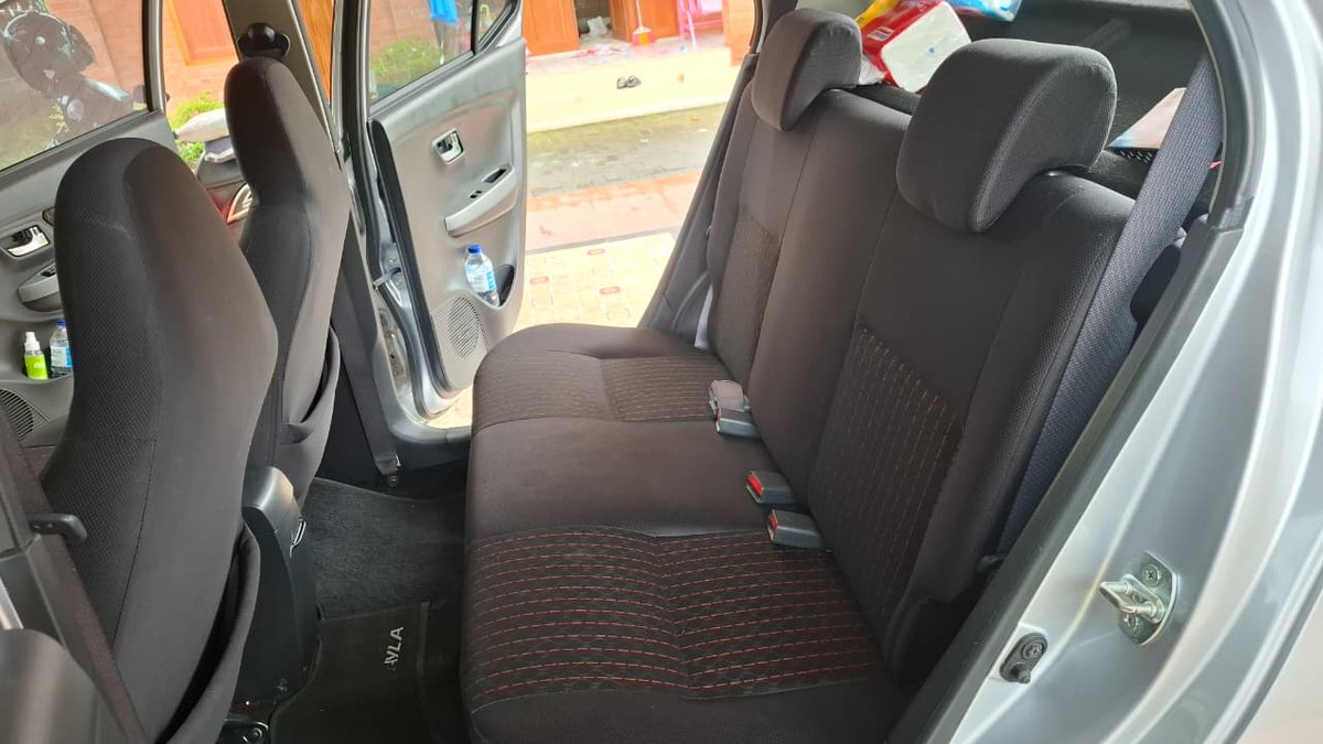 kurniaaprinta's tweet photo. -- upgrade mobil

✨ Kondisi mulus 93% luar dalam, mesin halus, interior bersih
✨ Siap pakai
✨ Cocok untuk harian, irit &amp; nyaman

➡️ Minat serius silakan dm
➡️ Harga 120jt nego tipis https://t.co/wAnJEExxzk