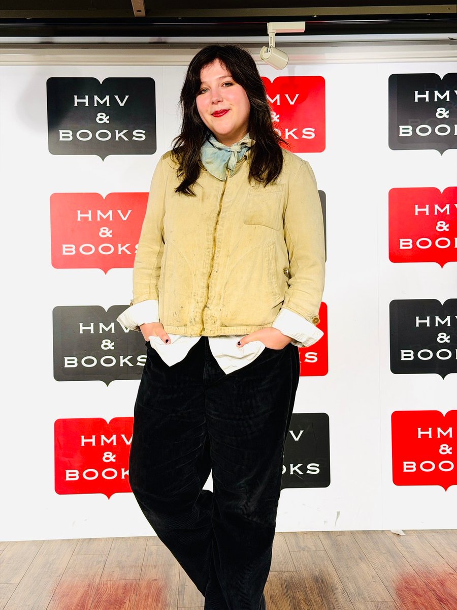 Lucy Dacus】 本日は初来日記念！トーク＆サイン会にご参加いただき