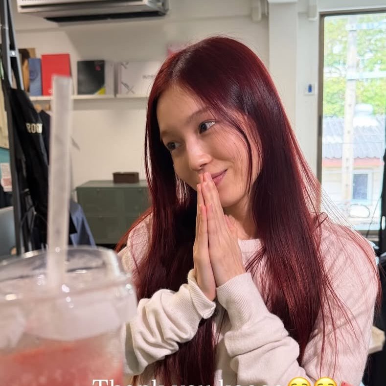 อร๊ายยยยยยยยยเลิฟรักยอมโคนแล้วววว อีก2คิวภายในอาทิตนี้แน่แม๊กี๊ดดดดดดดดดดดดดดดดดดดด