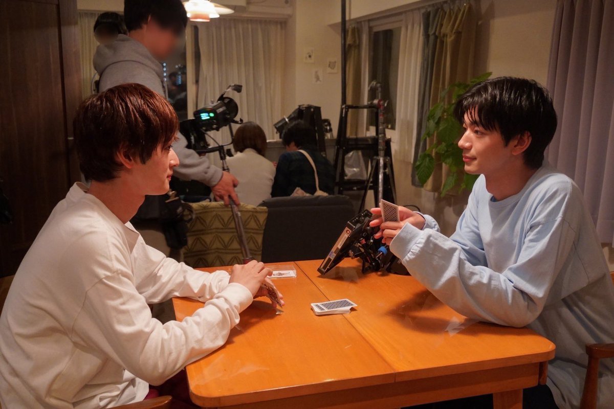 kanamey_0712's tweet photo. ドラマ『親友の「同棲して」に「うん」て言うまで』第6話
ご視聴いただいた皆様
ありがとうございました！！

僕らの間の何かが動いた時間。
TVer、FODで何度でもご覧ください！！
空き時間によくトランプして遊んでたのが結構楽しくていい思い出。笑

#PR
#ドラマ同棲まで
#CountdownToYes https://t.co/mUHJ5BqoN4