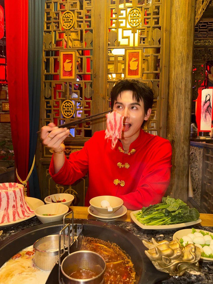 onlyjaphachara's tweet image. IG Post: jjaajaaaa

祝你春节快乐，幸福安康🧧

#JaPhachara #จาพชร #TeddyJa #HoneyJa