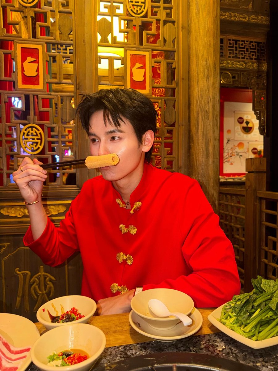 onlyjaphachara's tweet image. IG Post: jjaajaaaa

祝你春节快乐，幸福安康🧧

#JaPhachara #จาพชร #TeddyJa #HoneyJa