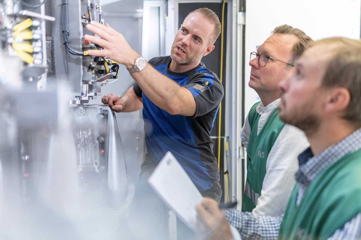 Products & Services Review tweet media