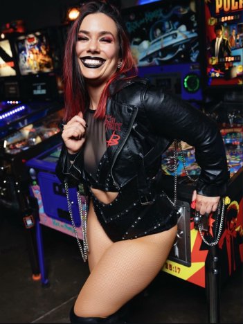 S K Y E D A D D Y tweet media