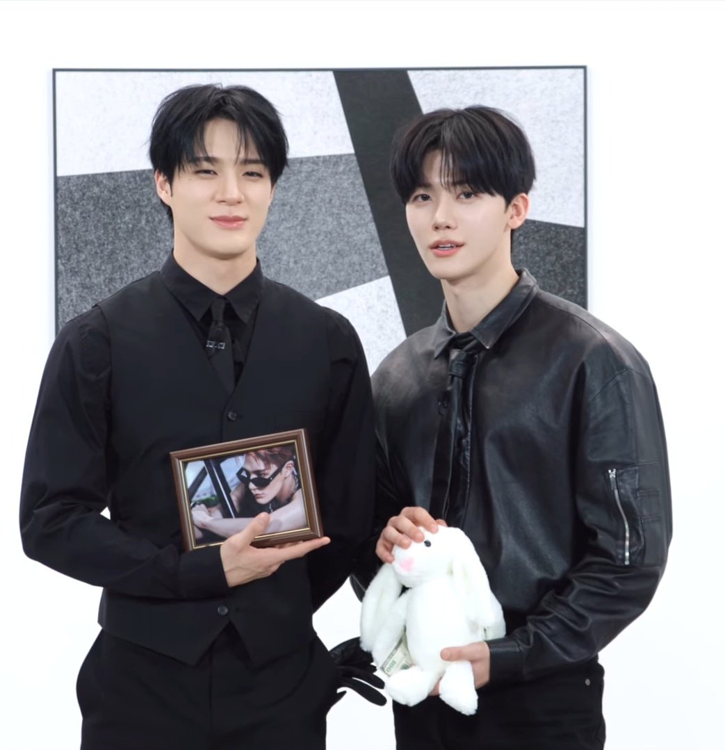 เขินส่วนสูงโน่มินว่ะ🫠