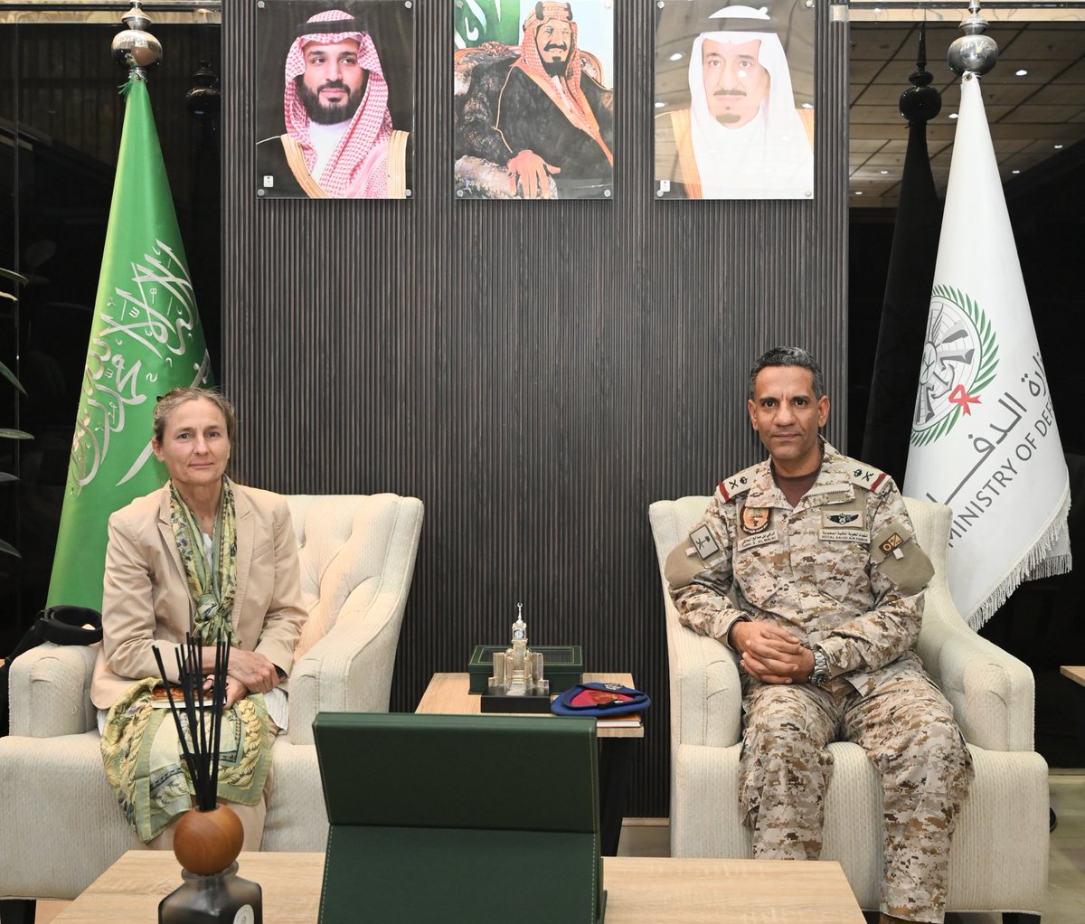 المتحدث الرسمي باسم قوات التحالف tweet media