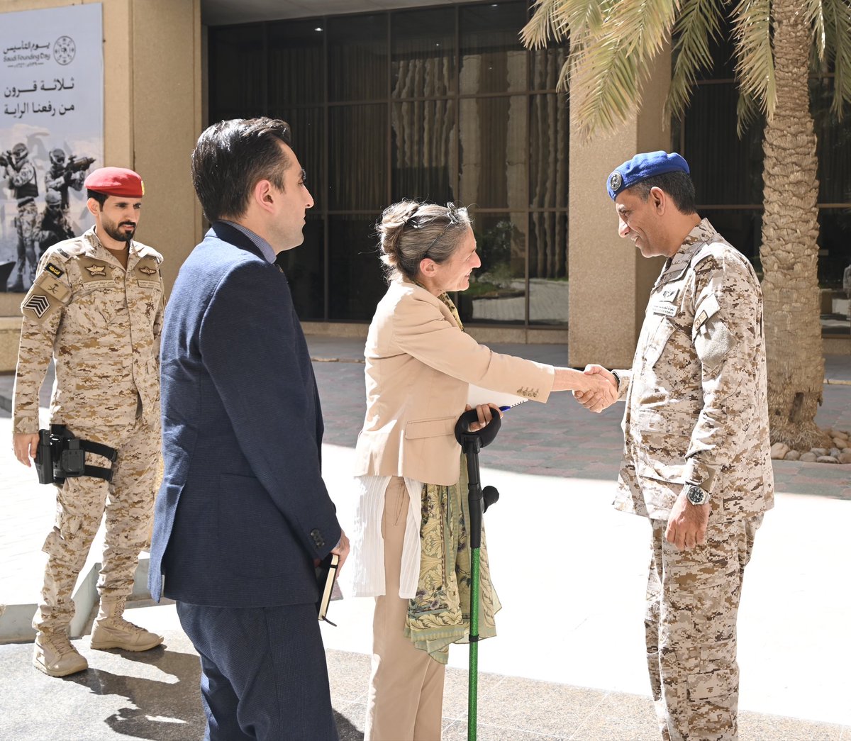 المتحدث الرسمي باسم قوات التحالف tweet media