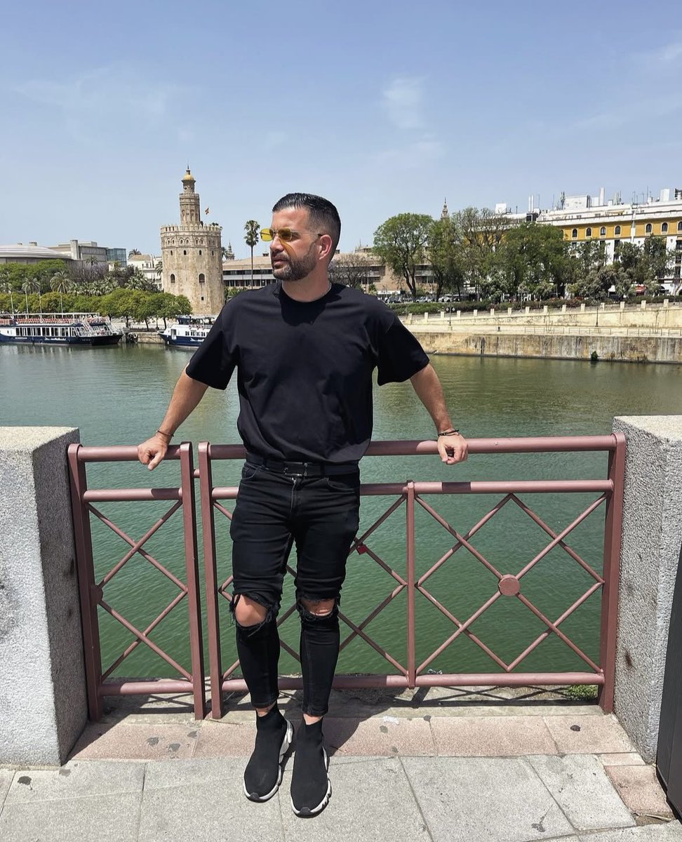 RodriATM__'s tweet image. Llorera gorda con el jabalí este de 40 palos vistiendo como si fuera un juvenil del Tottenham