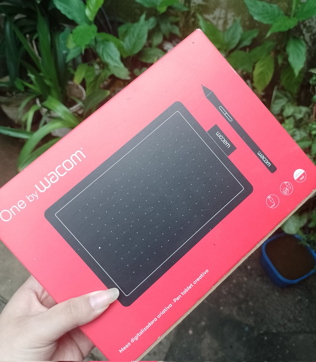 I'm feeling nostalgic, I bought it in 2017 and I still don't have the PC 🤣😭