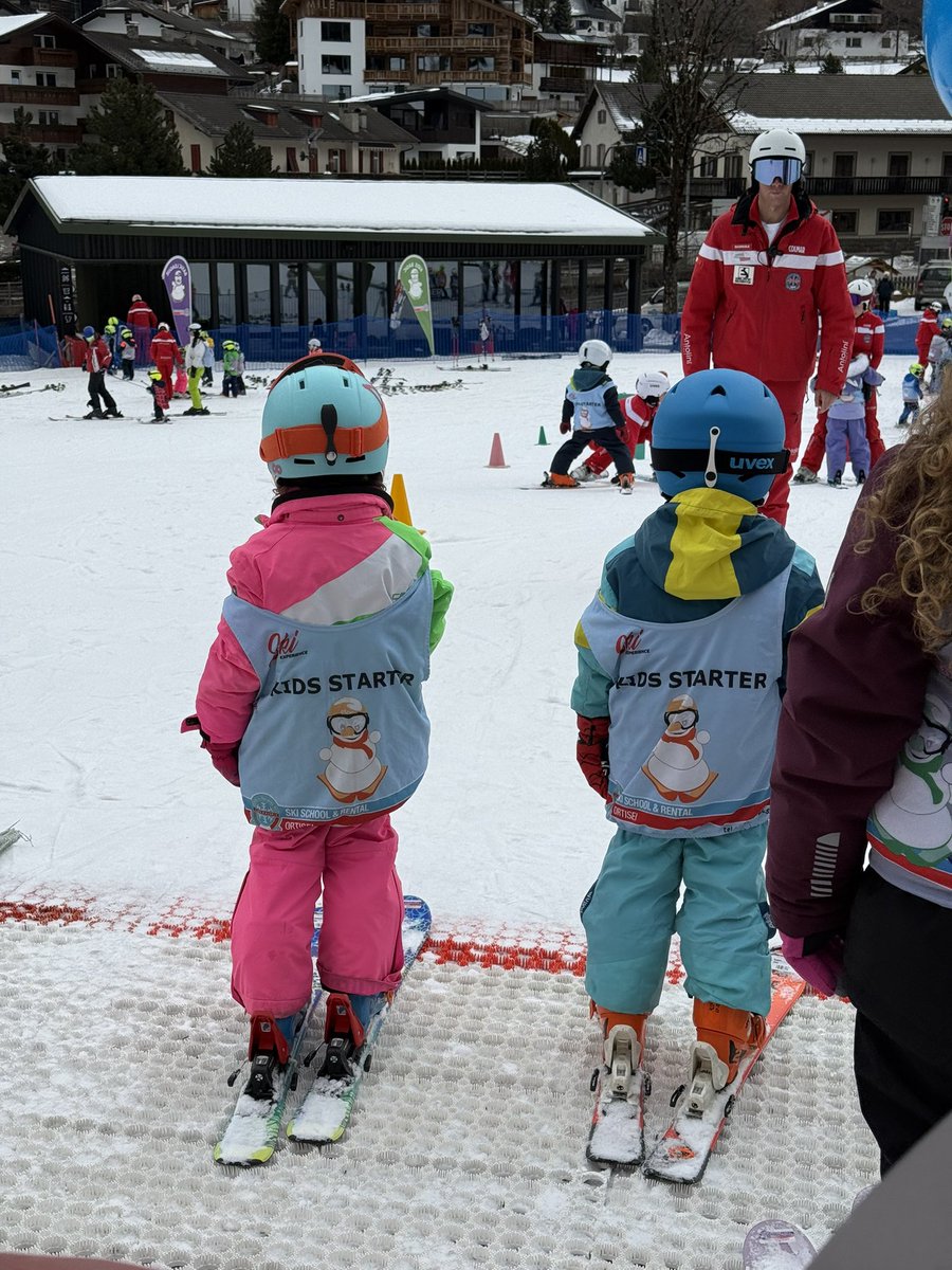 svnee's tweet image. Teaching Mia to ski. ⛷️ If I advocate for 'Digital Skills' as hard as I'm advocating for 'Pizza Slice' stops on the slope, Luxembourg will be the most advanced nation on earth. 😂 #DadLife #Skiing