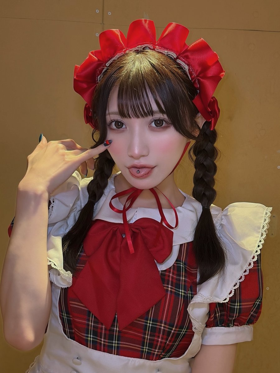 お出かけ許さないもん